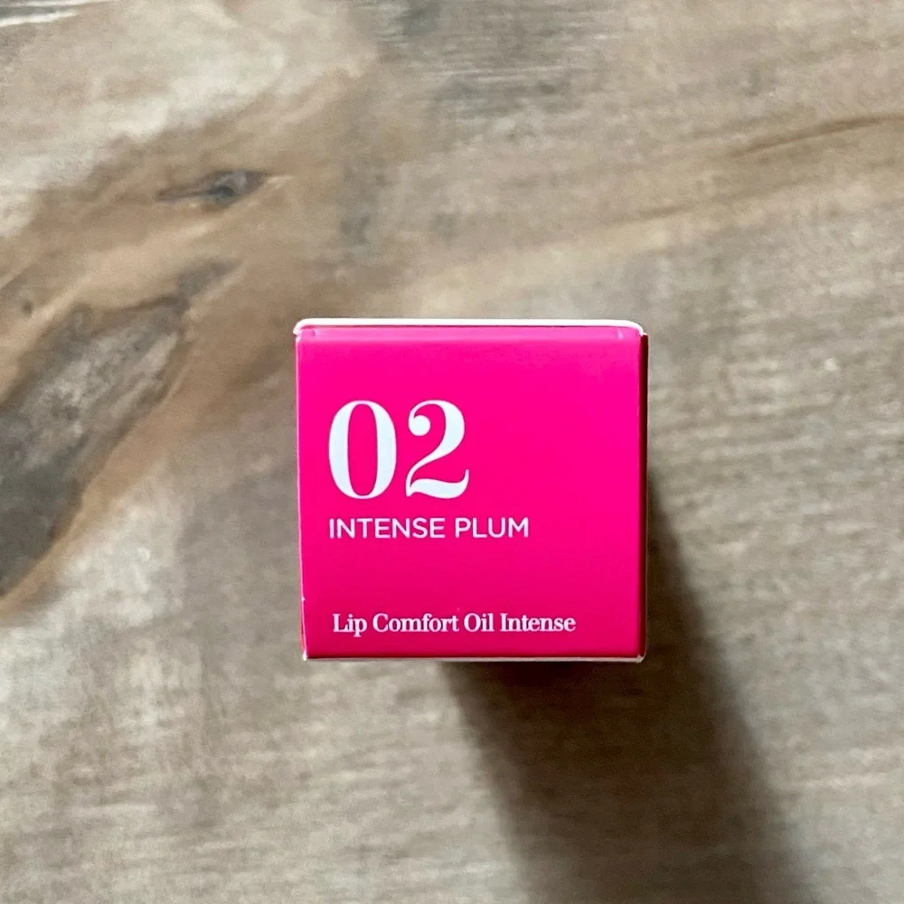 Clarins Paris Lip Comfort Oil Intense - Hydrating Lip Oil in Intense Plum 02